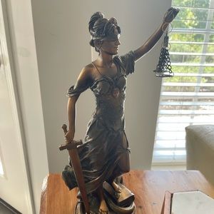 Bronze Lady Justice Statute
